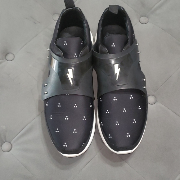 Neil Barrett - Picture 2 of 6